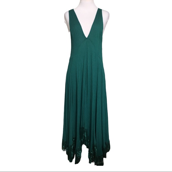 Free People Dresses & Skirts - intimately free people green midi dress lace hem